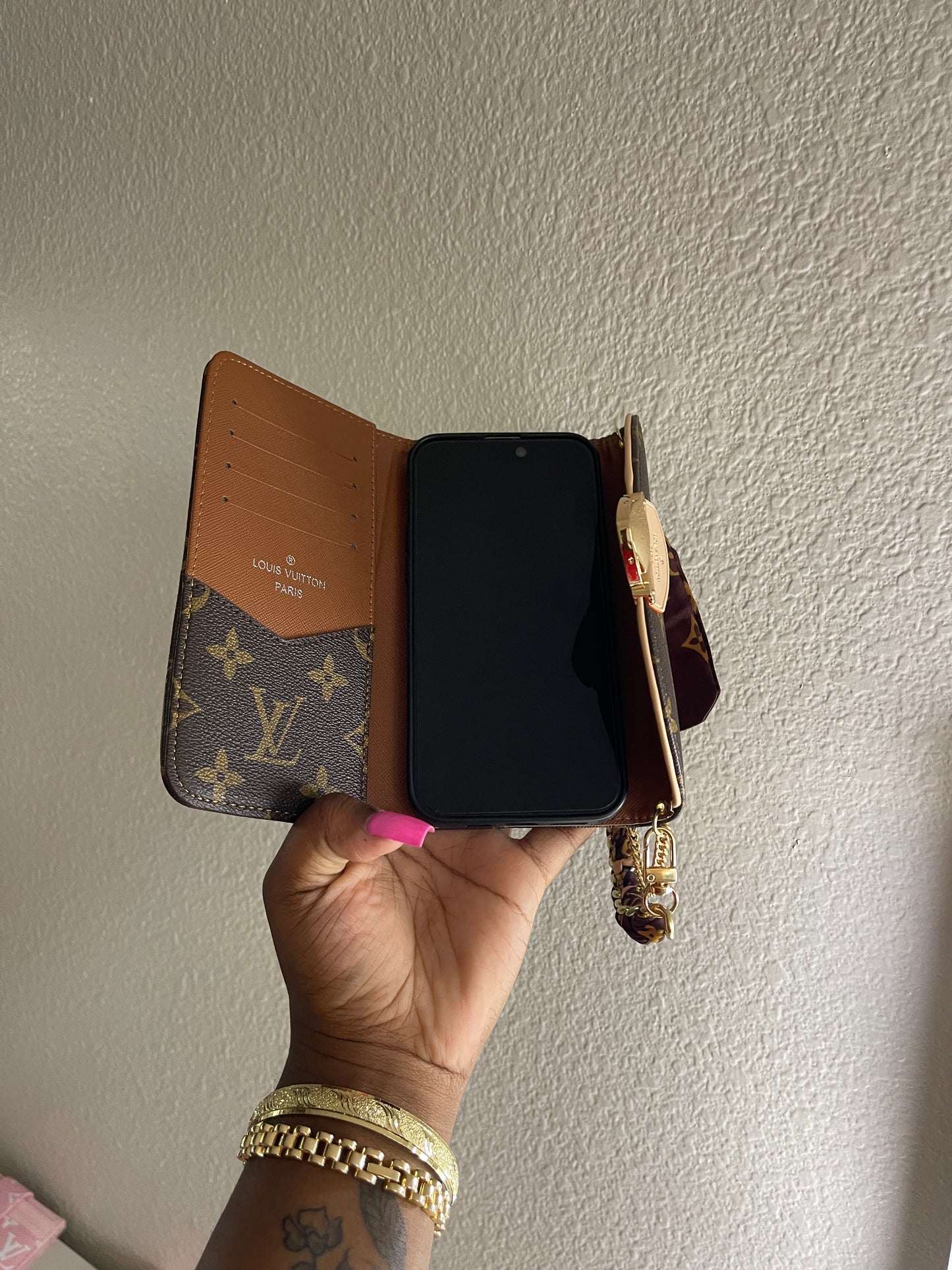BROWN LV CASE/WALLET
