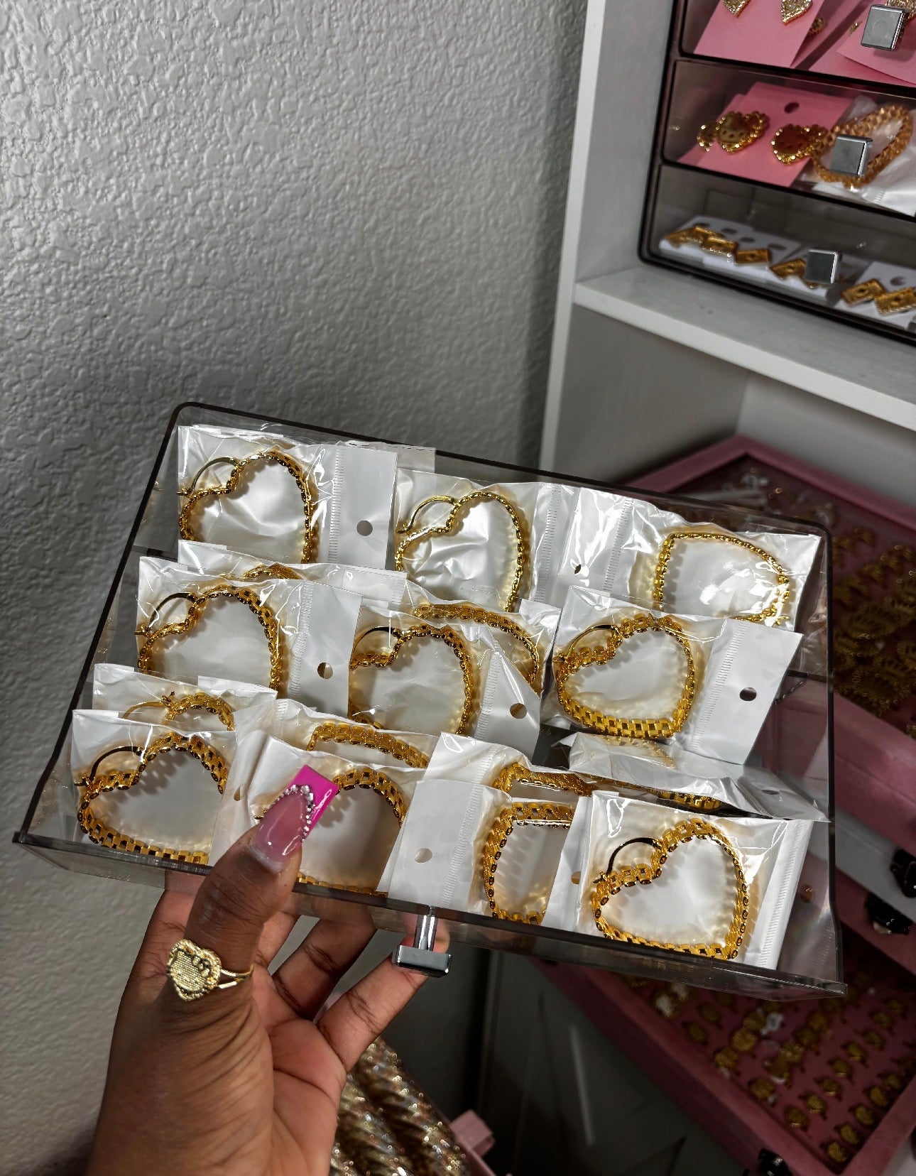 EXCLUSIVE VENDOR