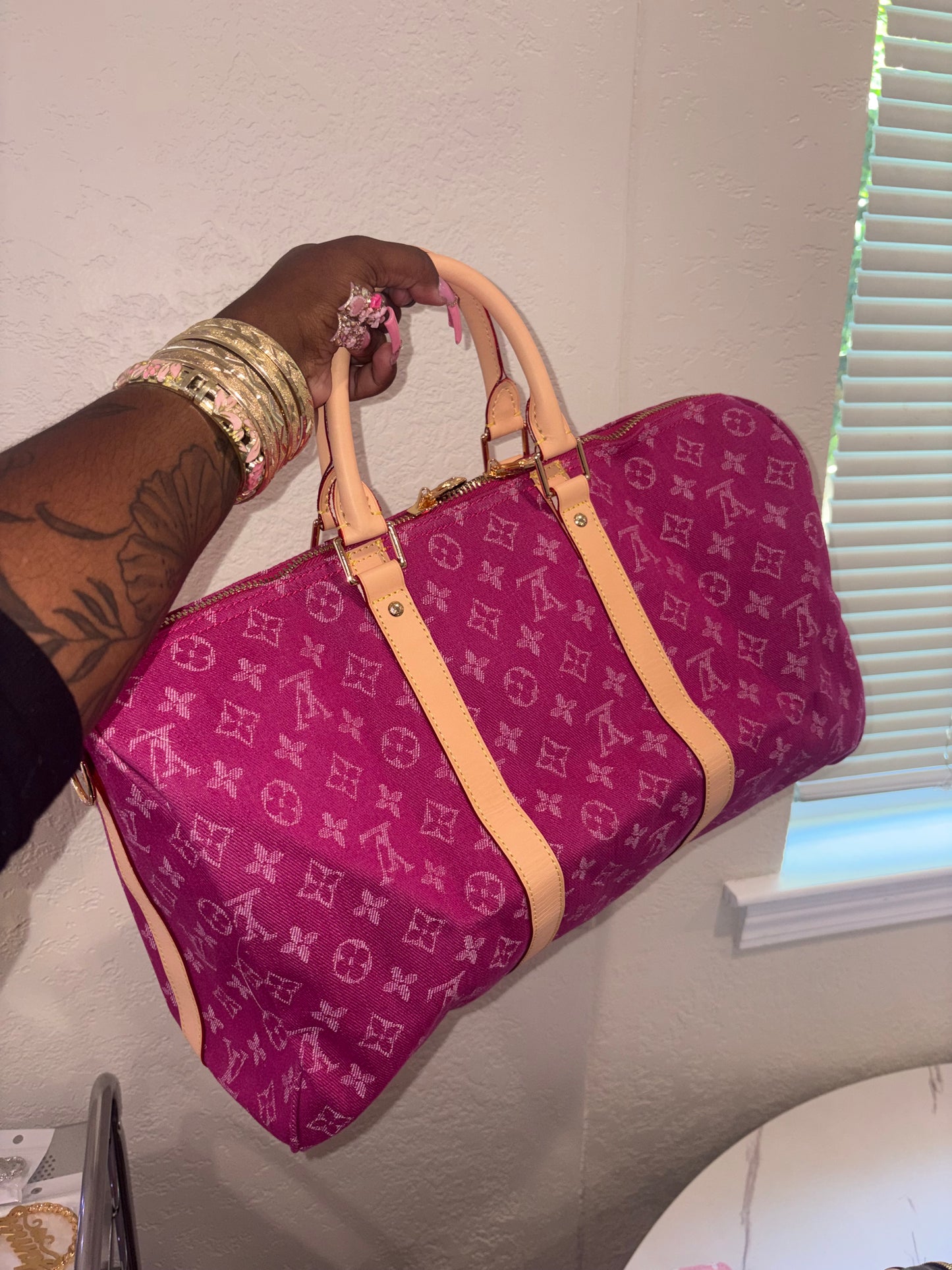 PINK LV TRAVEL BAG (pre-order)