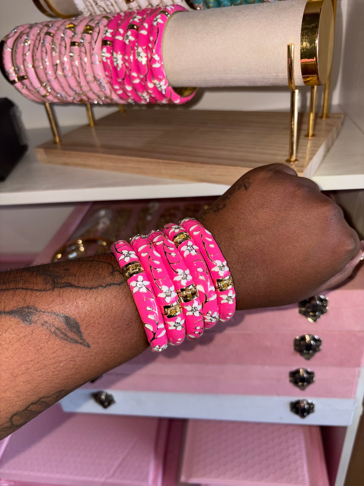 FLOWER BANGLE VENDOR