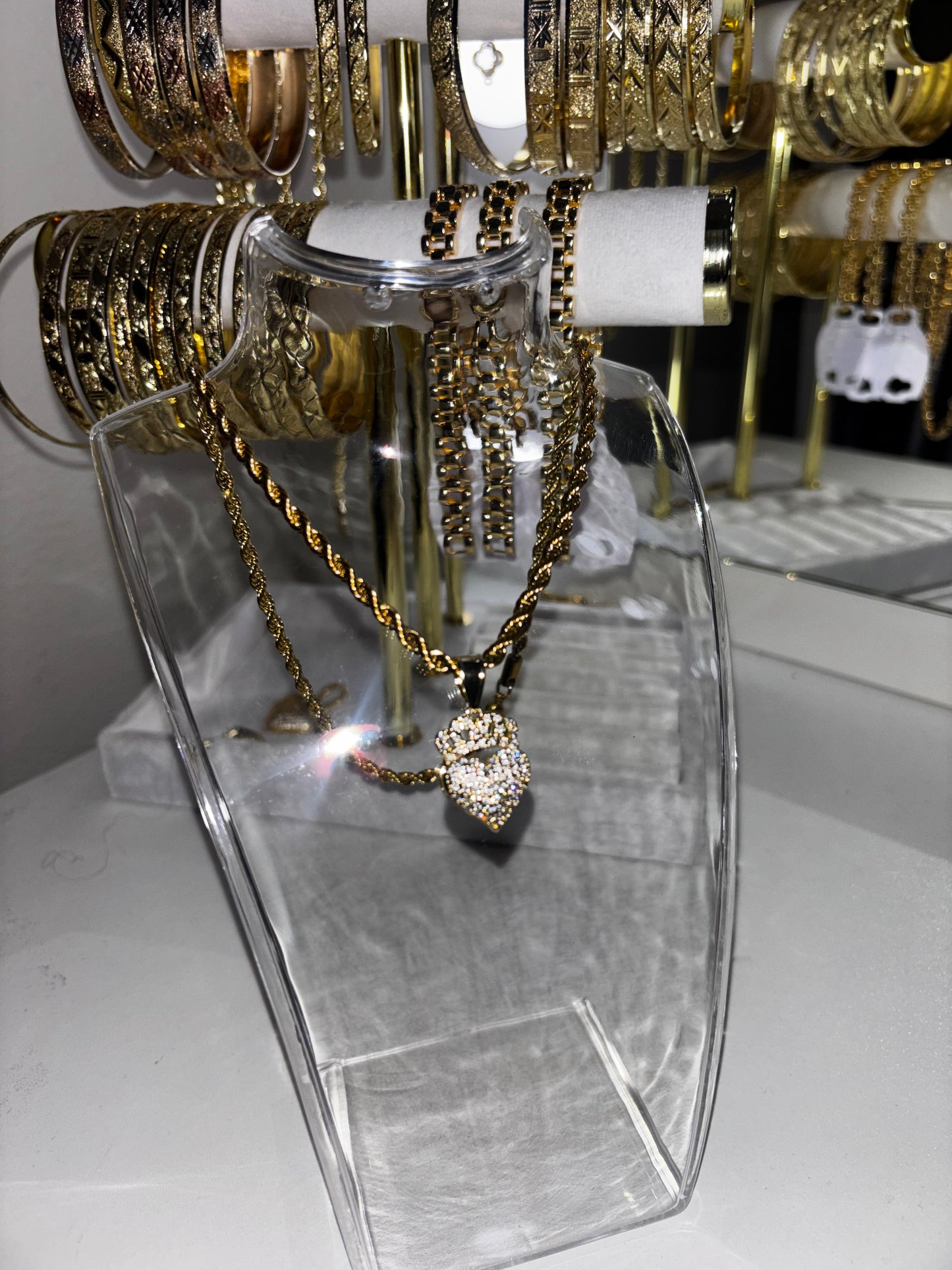 HEART CROWN NECKLACE