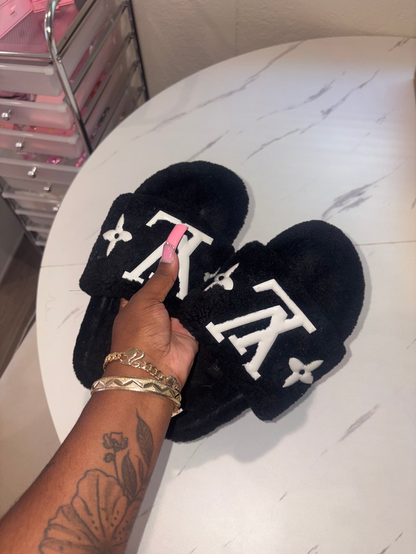 LV SLIDES (pre-order)