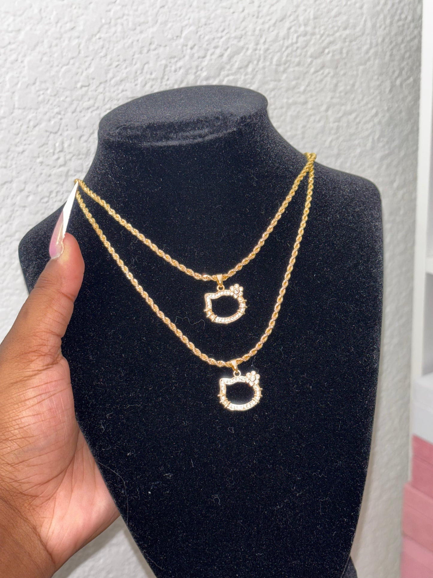 HK OPEN FACE NECKLACE