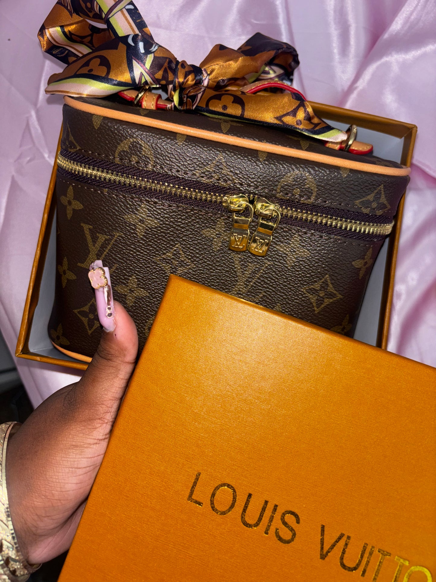 BROWN LV BAG (pre-order)