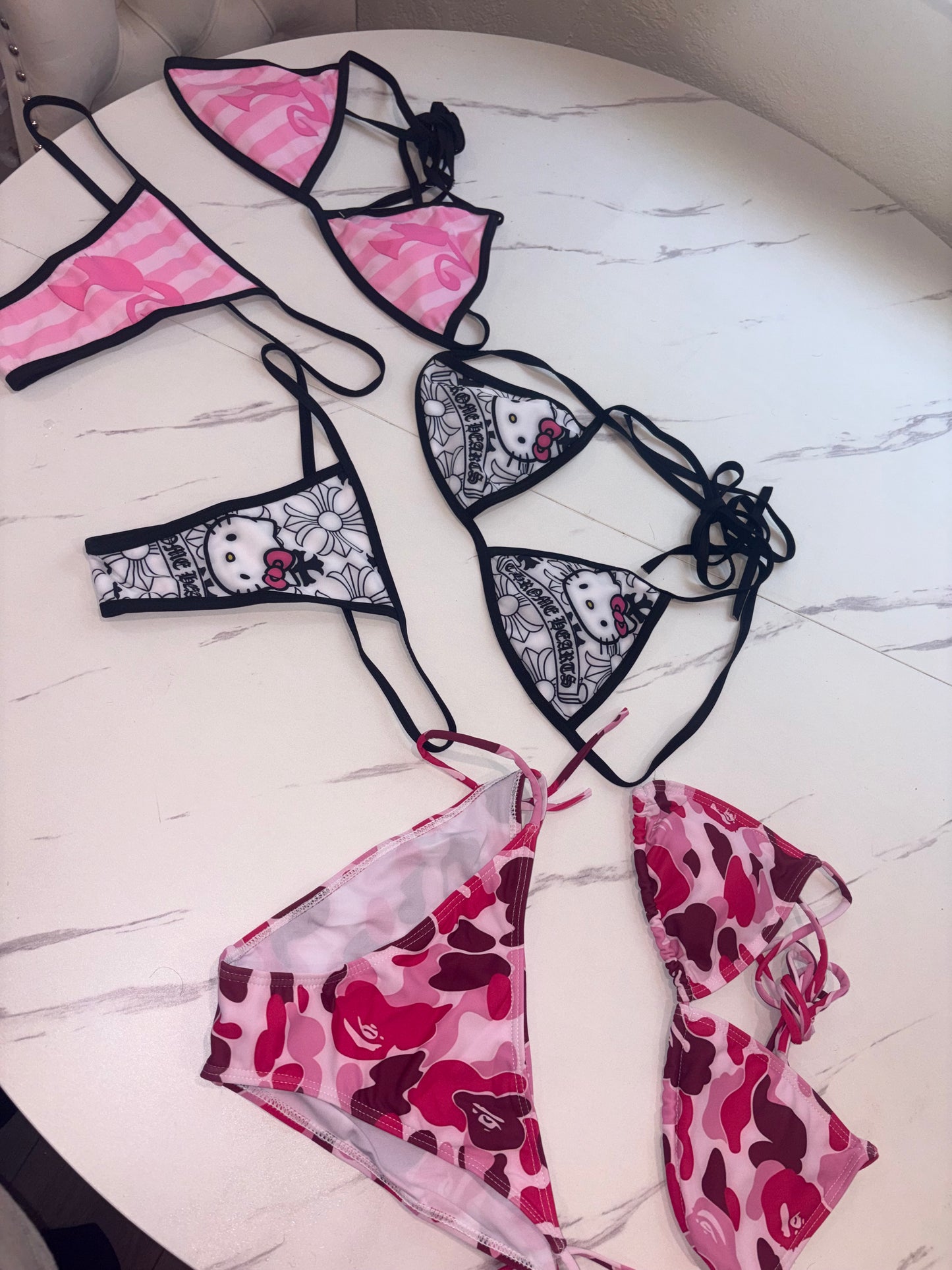 CUSTOM PURSE/CARD HOLDER/TOTE BAG/SWIMWEAR VENDOR