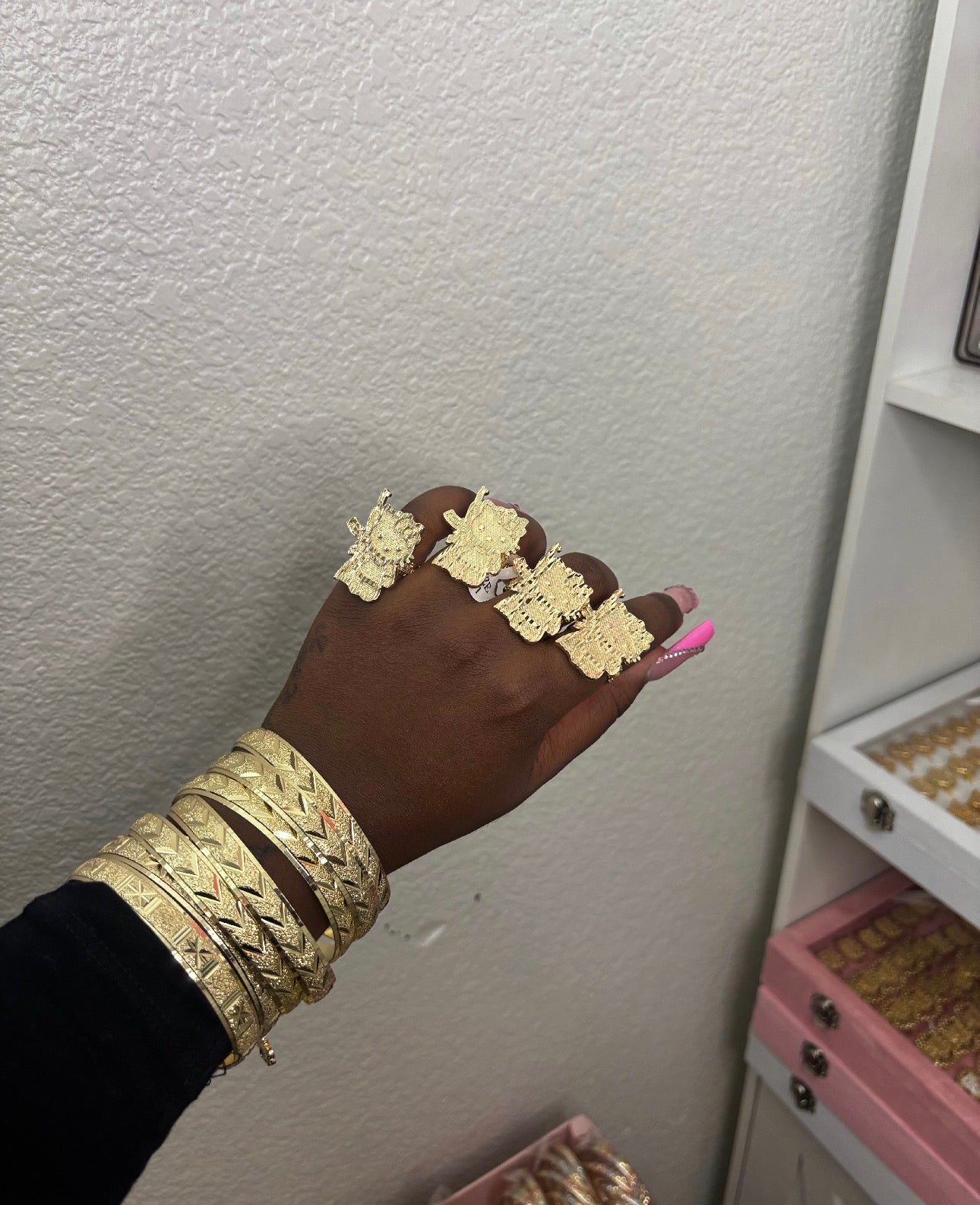EXCLUSIVE VENDOR