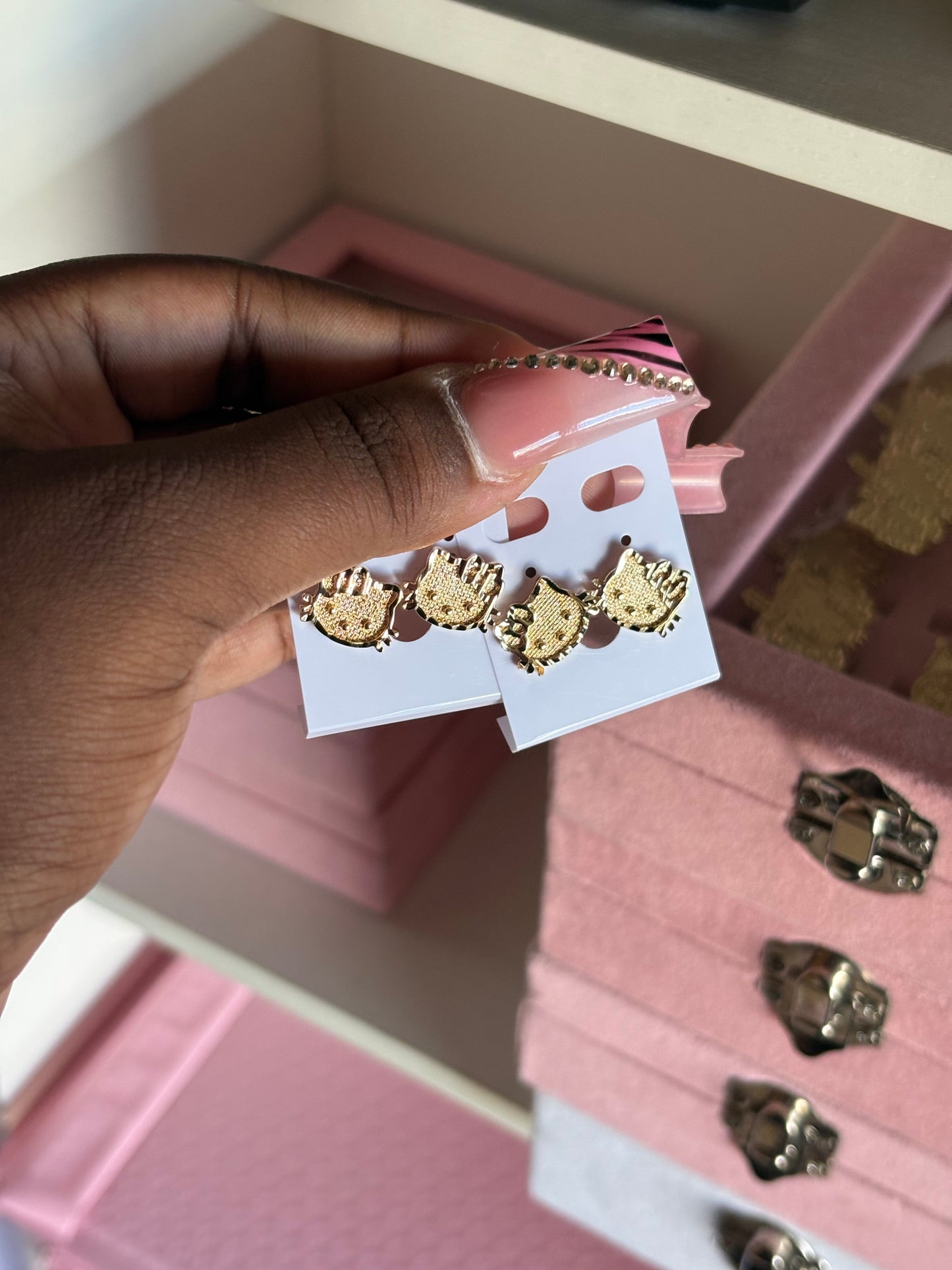 MINI HK STUDS