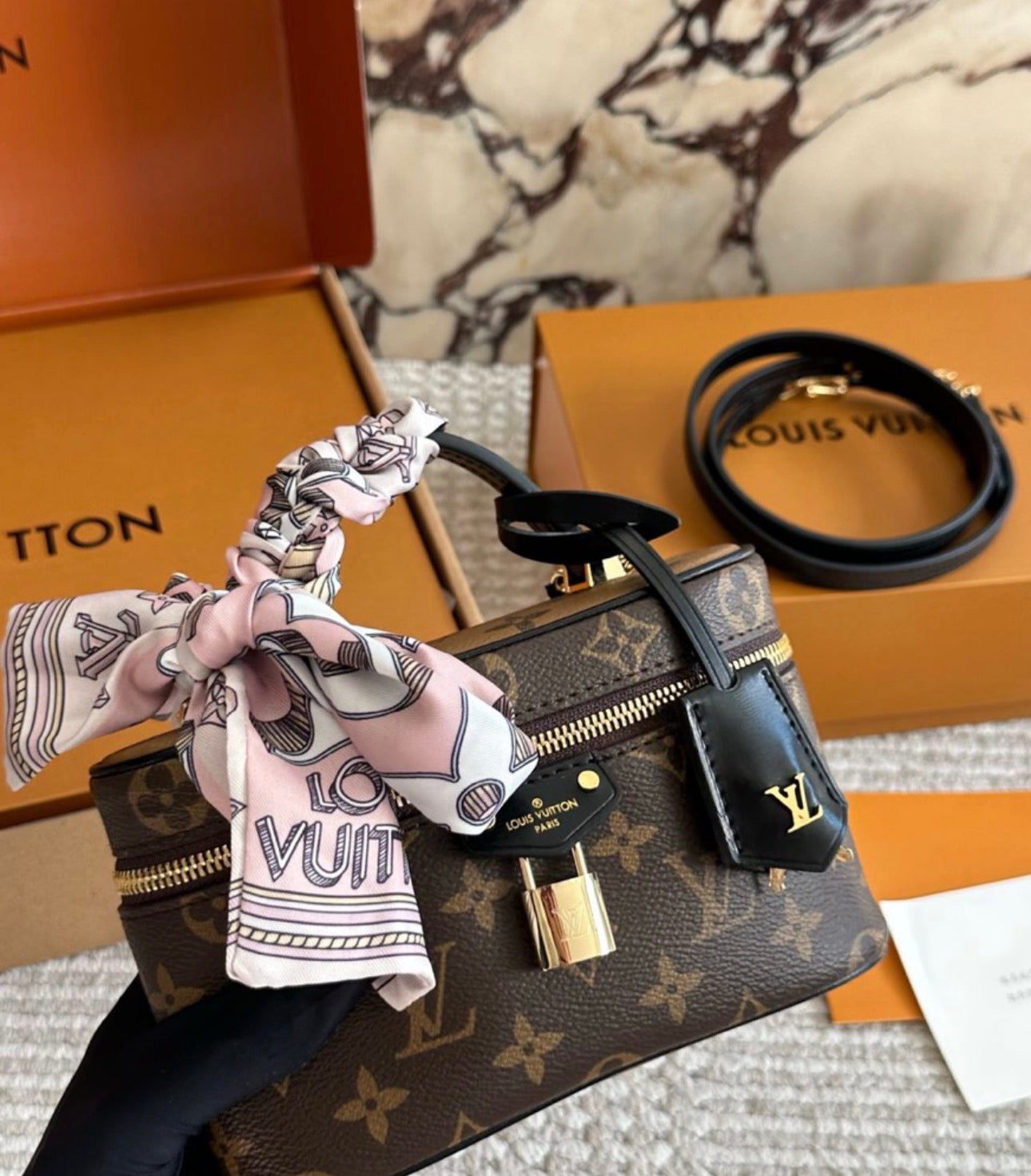 LUXURY DESIGNER VENDOR