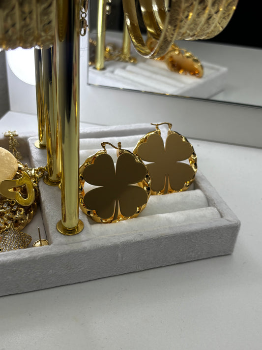 CLOVER HOOPS