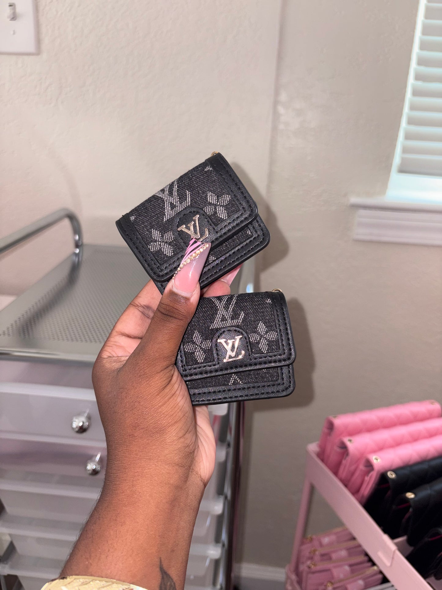 BLACK LV AIRPOD CASE