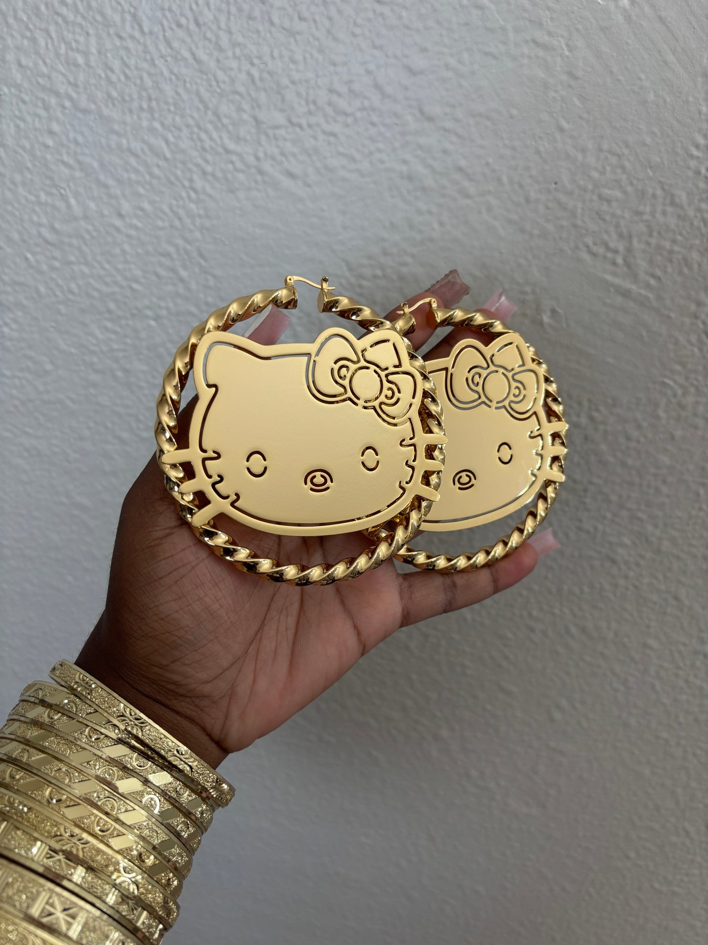 HELLO KITTY HOOPS