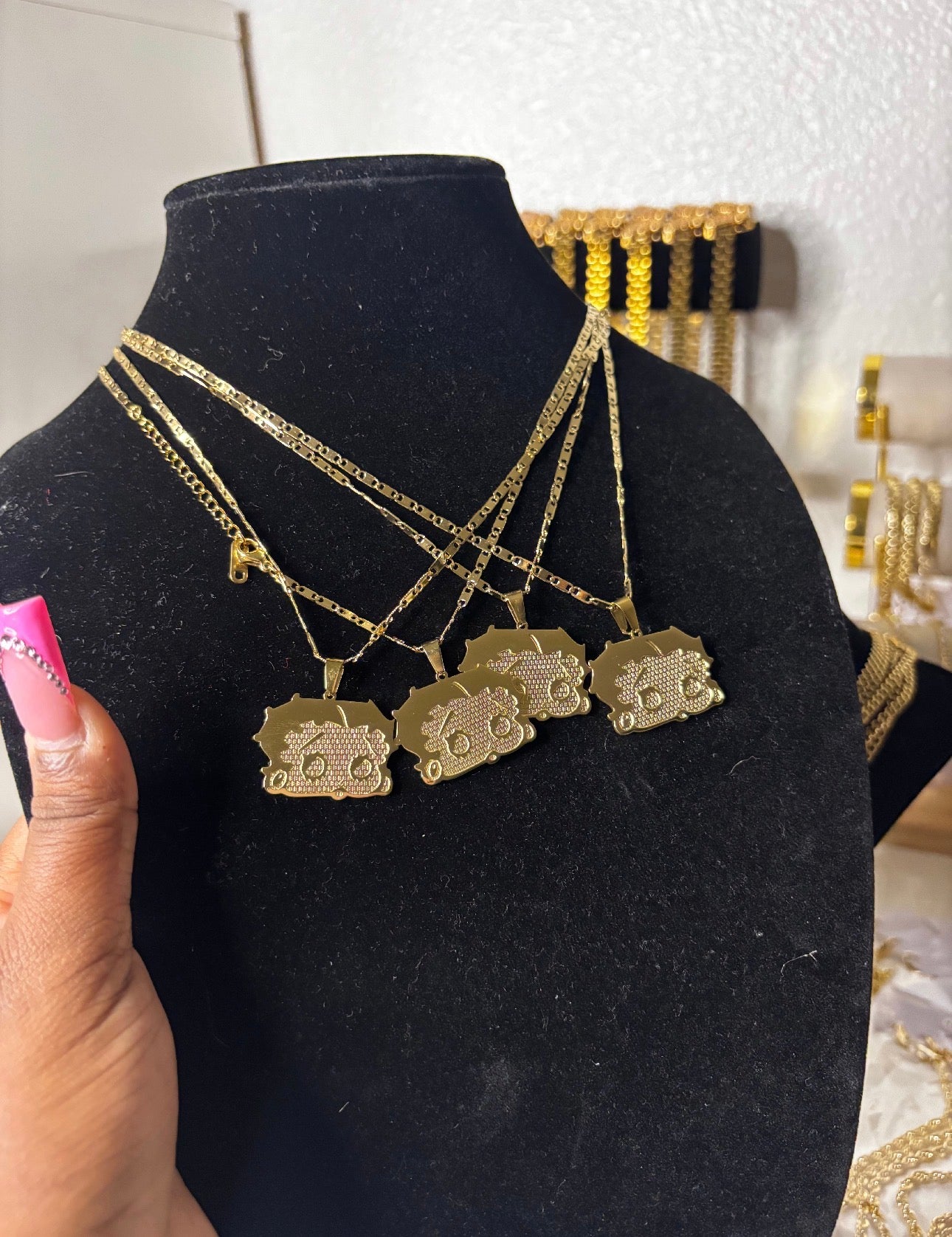 EXCLUSIVE VENDOR