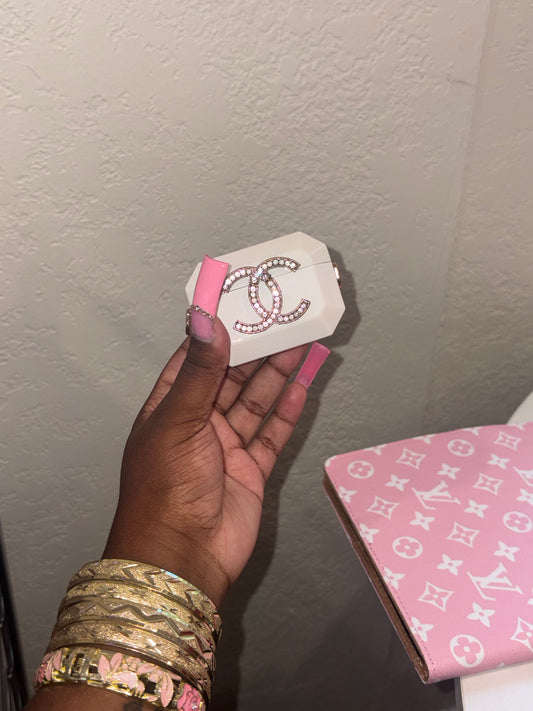 WHITE CC AIRPOD CASE (pre-order)