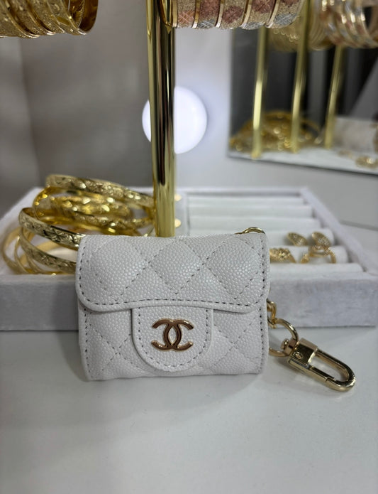 WHITE CC AIRPOD CASE