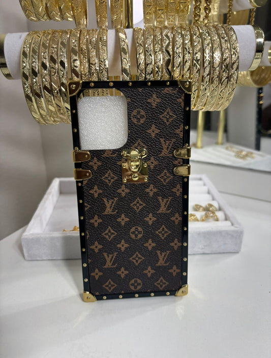 BROWN LV (small letters)