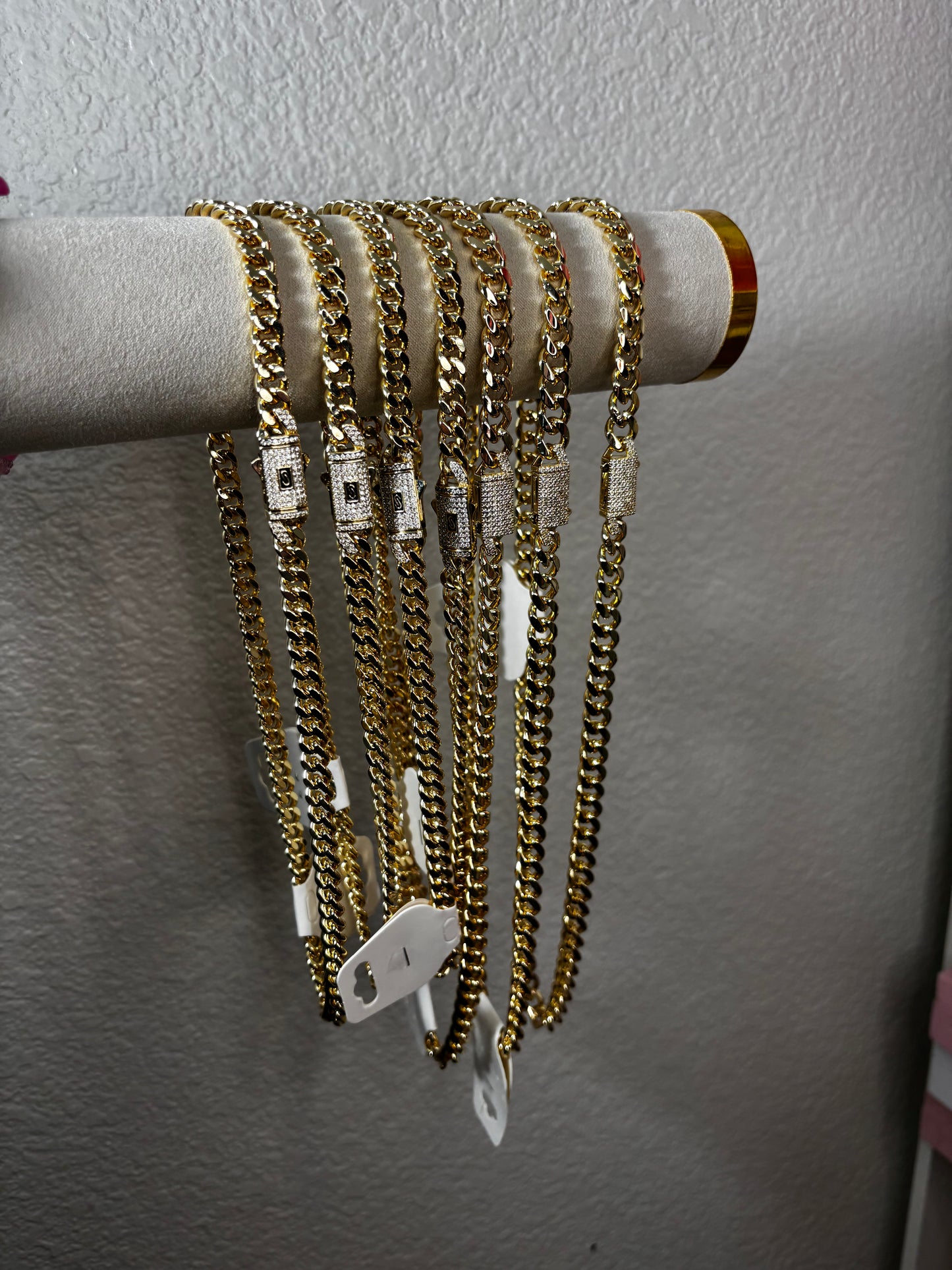 CUBAN NECKLACES