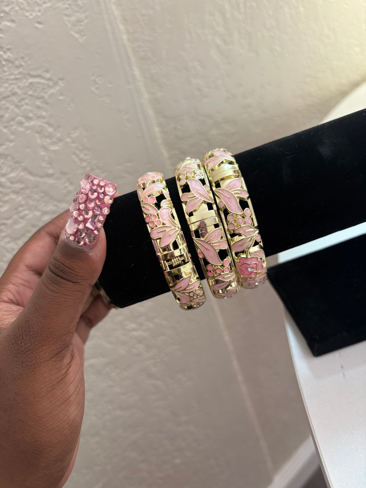 PINK FLORAL BANGLE